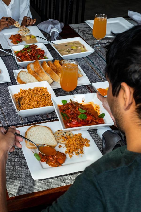 Bellaxy Ceylon Bed and Breakfast Buitenkant foto